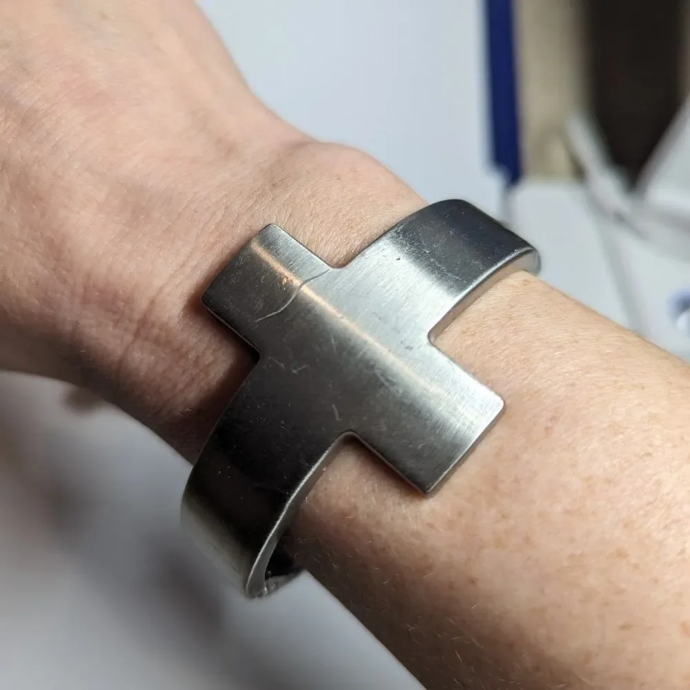 Silver Cross Spring Close Bracelet - Picture 3 of 4